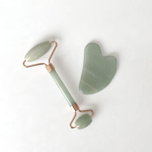 roller y gua sha piedra jade